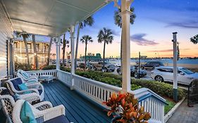 Bayfront Westcott House Bed & Breakfast